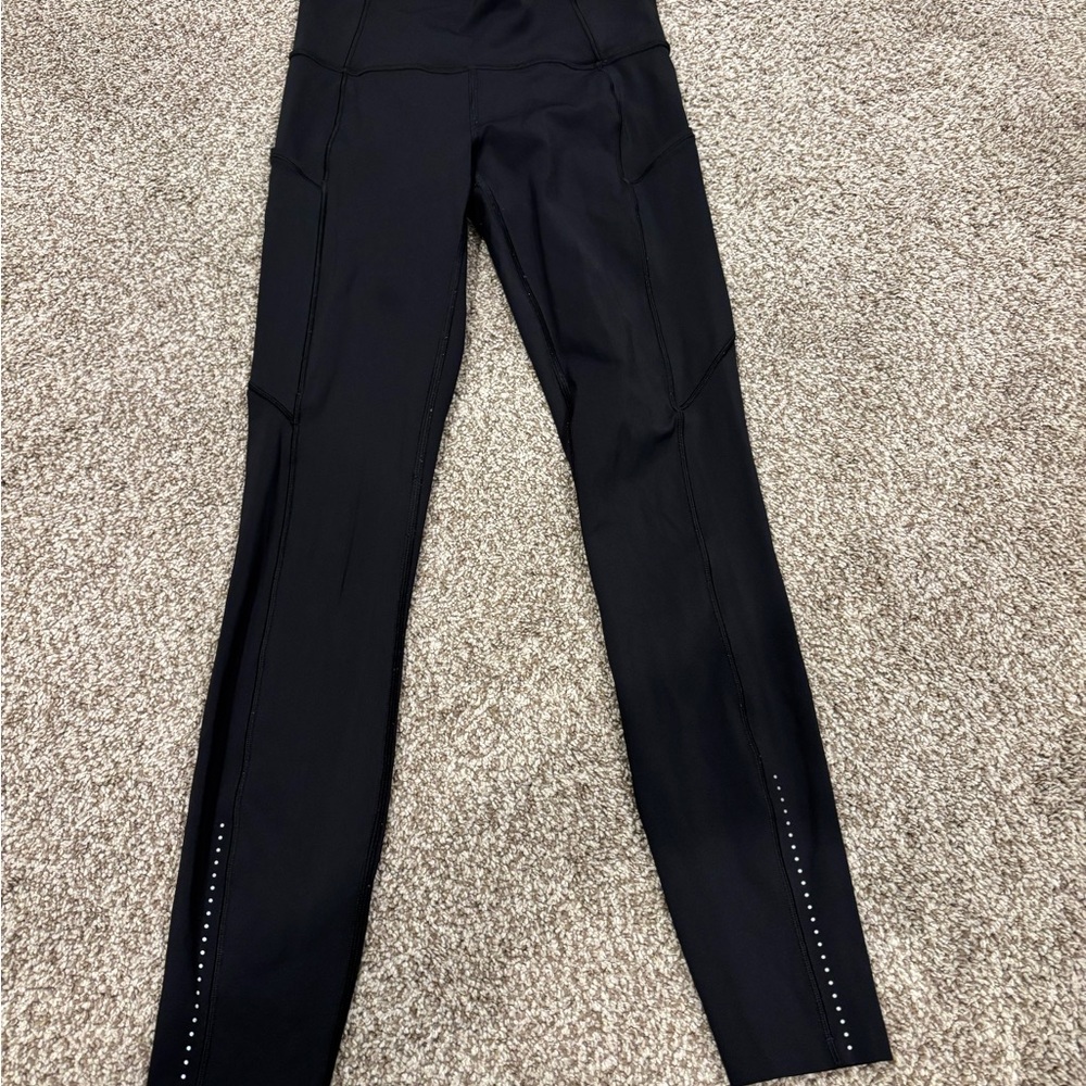 Lululemon leggings size 4 fast and free